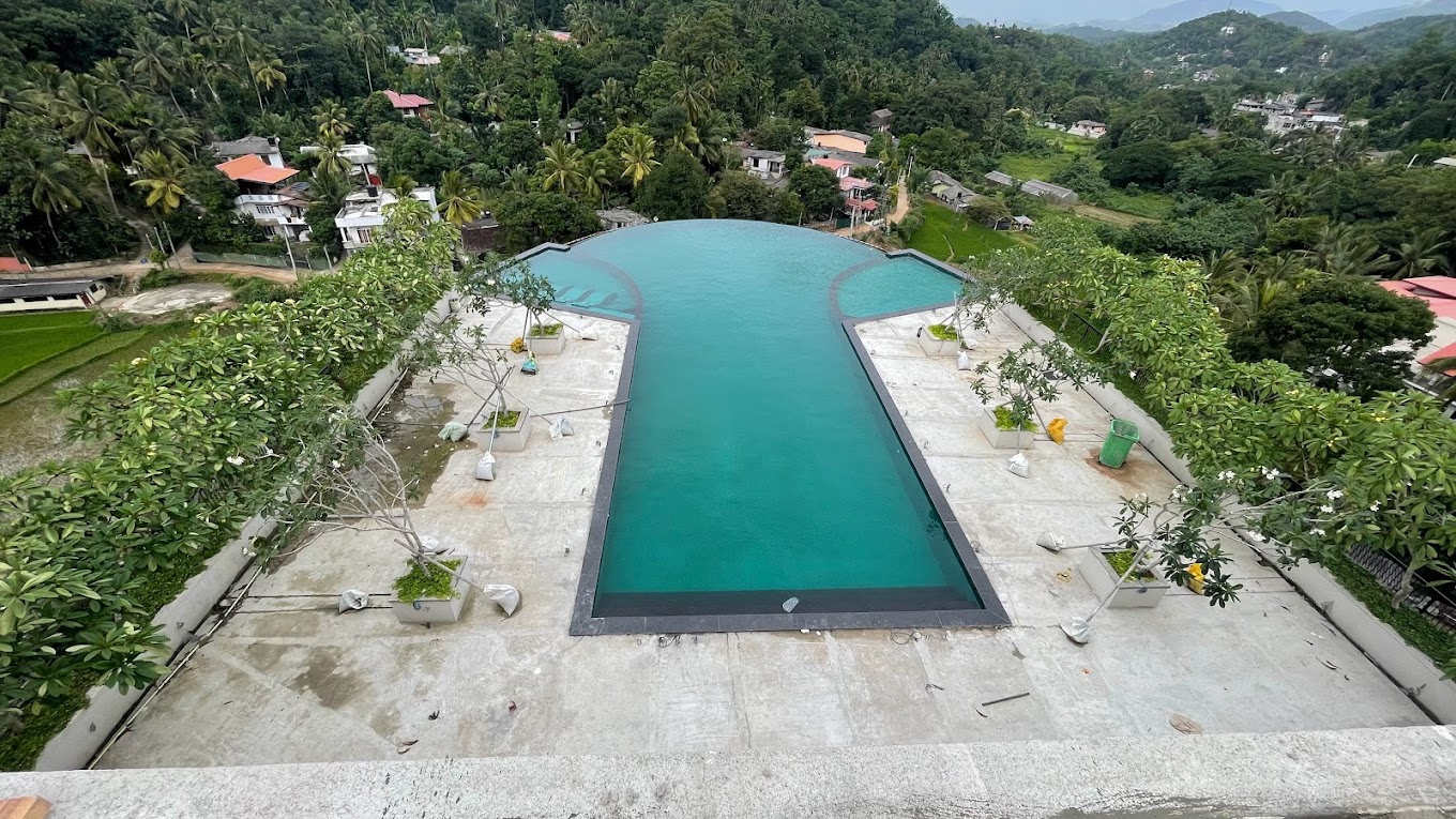 The golden crown hotel